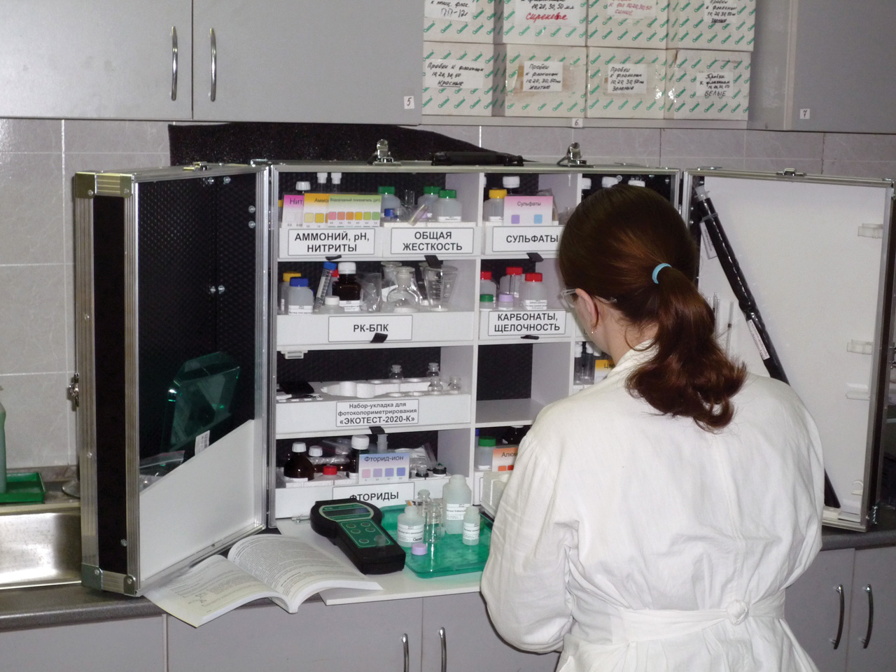 «НПЛ-2», настольная почвенная лаборатория (ППЛ-Н), 13 показателей (3.800 с набором-укладкой для фотоколориметрирования «Экотест-2020-К»)